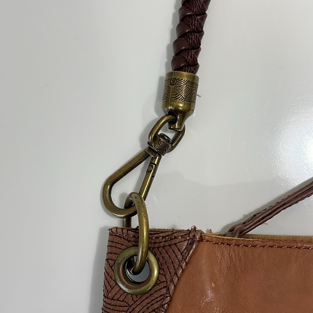 The Sak multi tone brown‎ leather shoulder bag. Braided strap. Brass hardware. - Picture 7 of 12